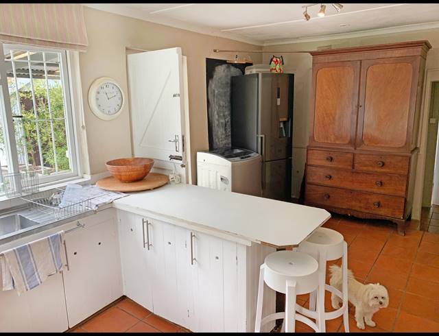 4 BEDROOM HOUSE FOR SALE IN NEWLANDS
